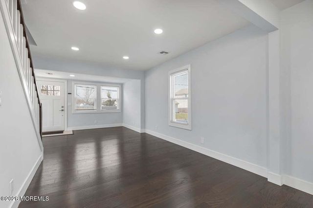 25 Howland Place, Long Branch, NJ 07740