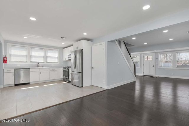 25 Howland Place, Long Branch, NJ 07740