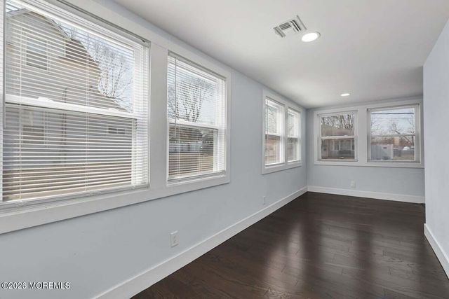 25 Howland Place, Long Branch, NJ 07740