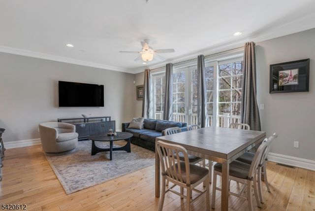 8 Schmidt Cir, Watchung Boro, NJ 07069