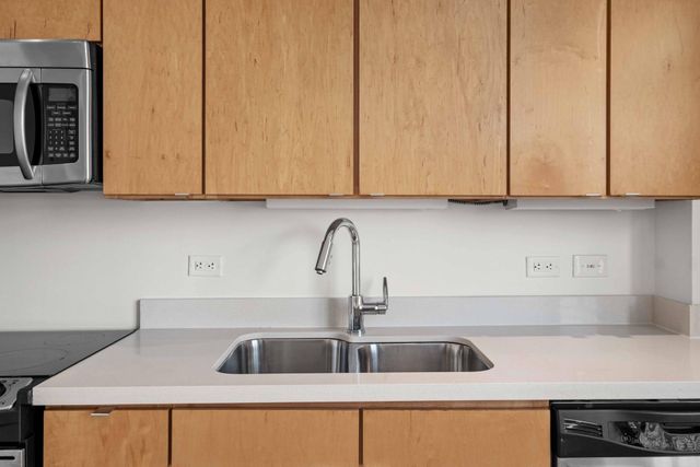 507 Sabine ST 304, Austin, TX 78701