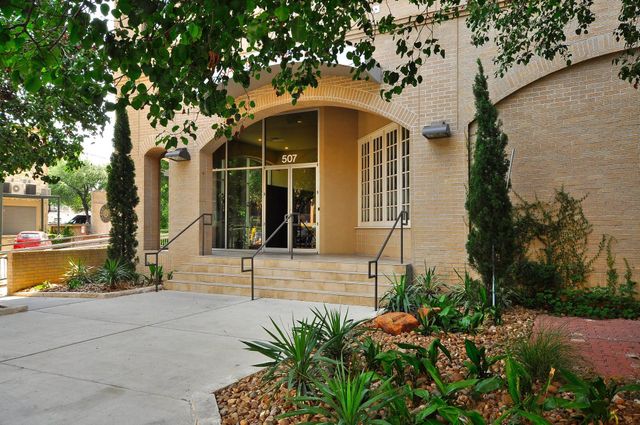 507 Sabine ST 304, Austin, TX 78701