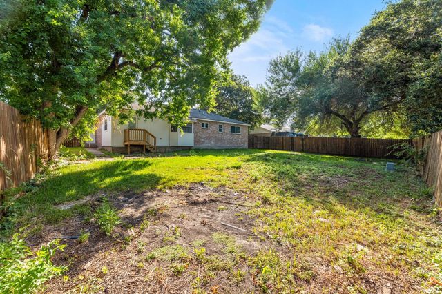 12799 Lake Conroe Hills Drive, Willis, TX 77318