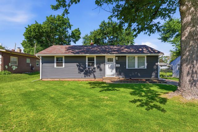 2210 N Fairmount Street, Davenport, IA 52804