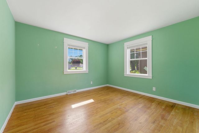 2210 N Fairmount Street, Davenport, IA 52804