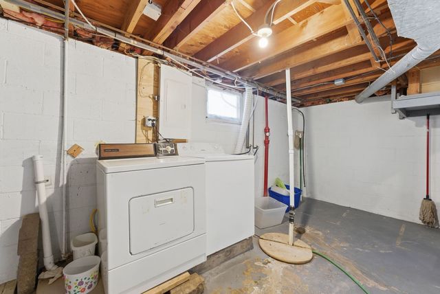 2210 N Fairmount Street, Davenport, IA 52804