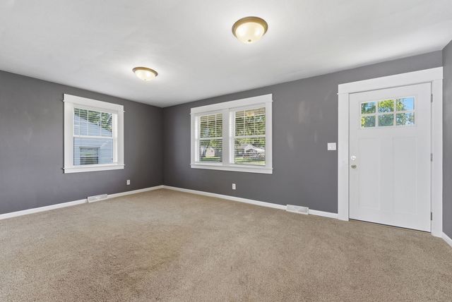 2210 N Fairmount Street, Davenport, IA 52804