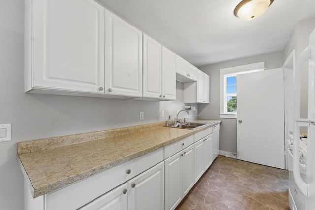 2210 N Fairmount Street, Davenport, IA 52804