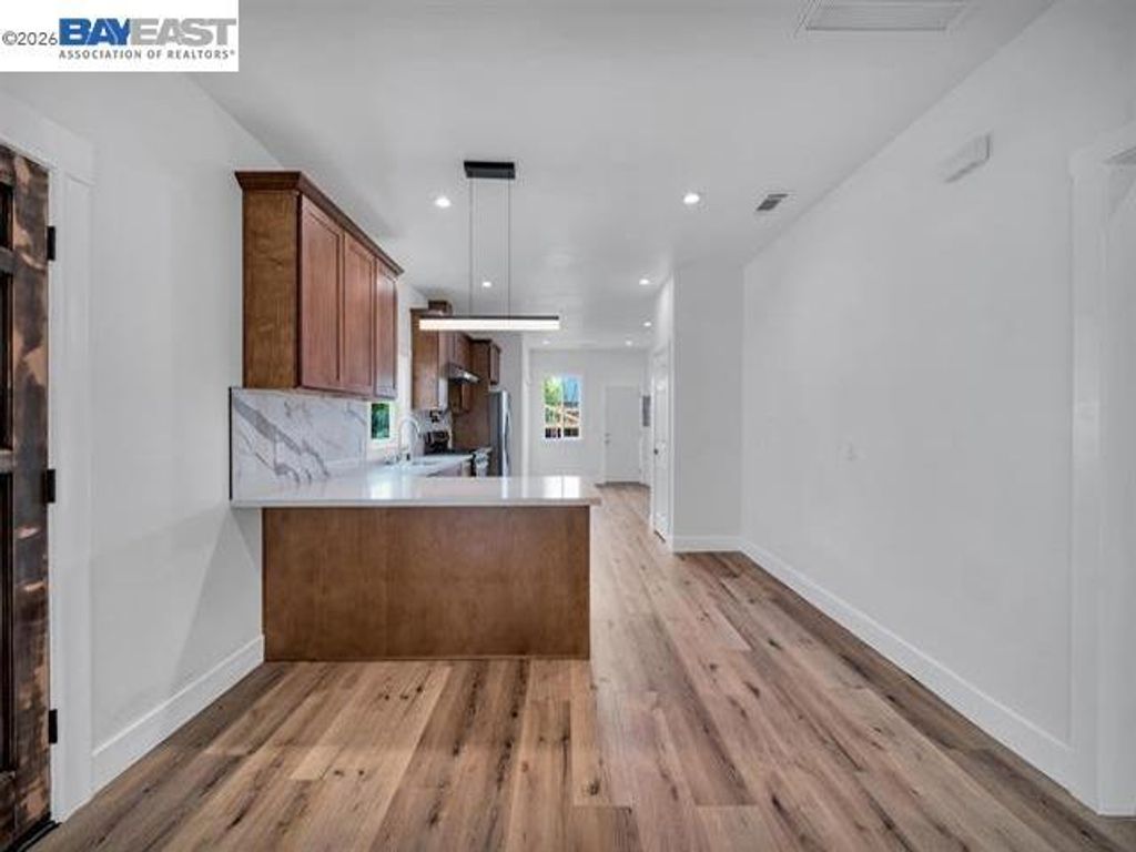 Image 16 of property listing at 3035 Logan St, Oakland, CA 94601