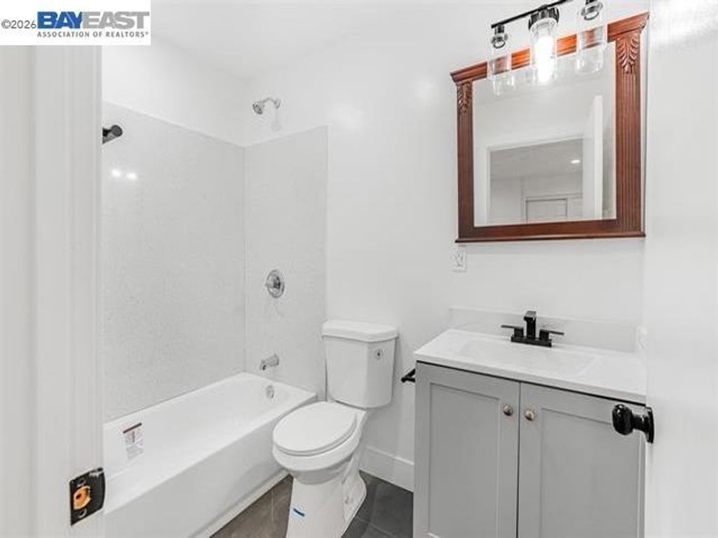 Image 18 of property listing at 3035 Logan St, Oakland, CA 94601