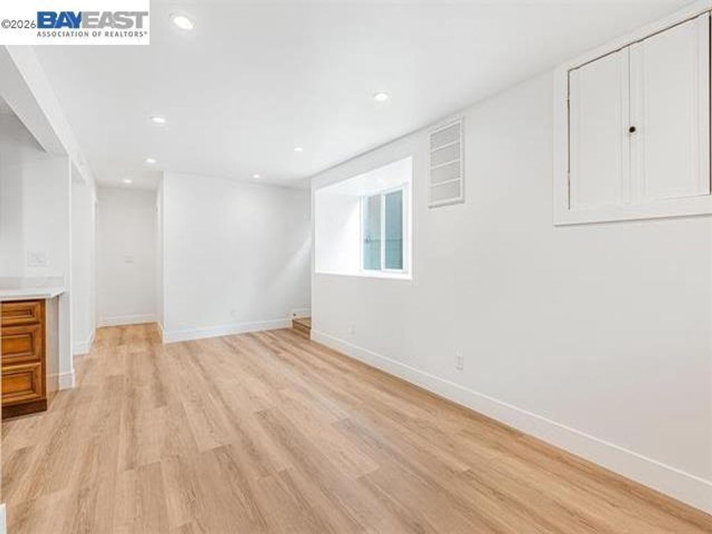 Image 29 of property listing at 3035 Logan St, Oakland, CA 94601