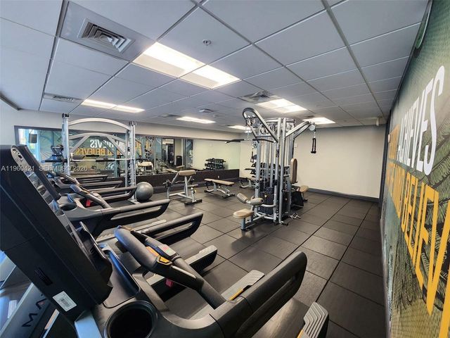 1750 N Bayshore Dr 2407, Miami, FL 33132