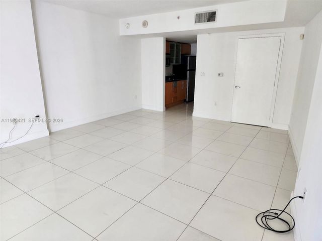 1750 N Bayshore Dr 2407, Miami, FL 33132