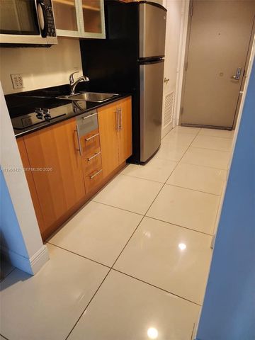 1750 N Bayshore Dr 2407, Miami, FL 33132