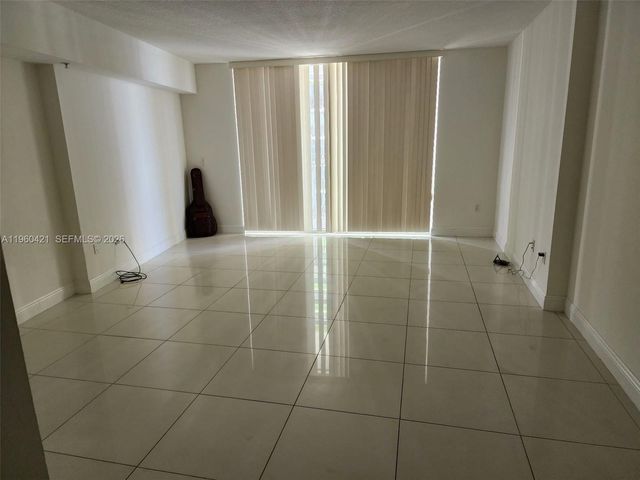 1750 N Bayshore Dr 2407, Miami, FL 33132