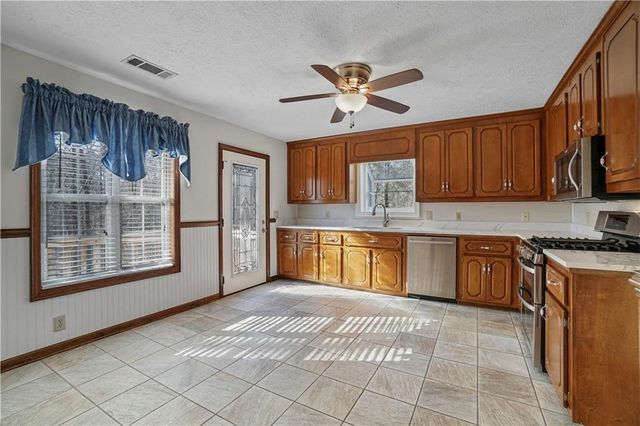 619 Stoney Creek Road, Woodstock, GA 30188