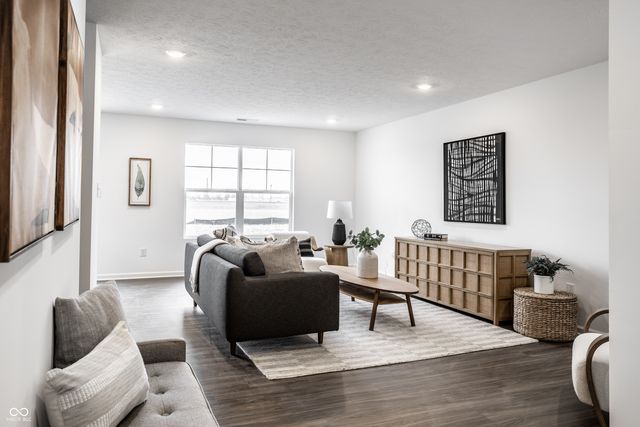 4372 Sedgewick Court, Columbus, IN 47201