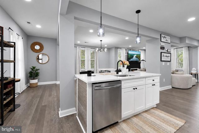 2923 SILVER HILL AVE, Baltimore, MD 21207