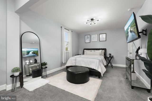 2923 SILVER HILL AVE, Baltimore, MD 21207