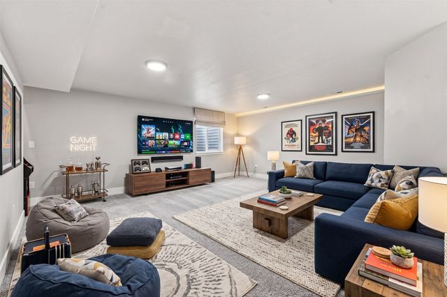 2324 Paine Street NE, Bondurant, IA 50035