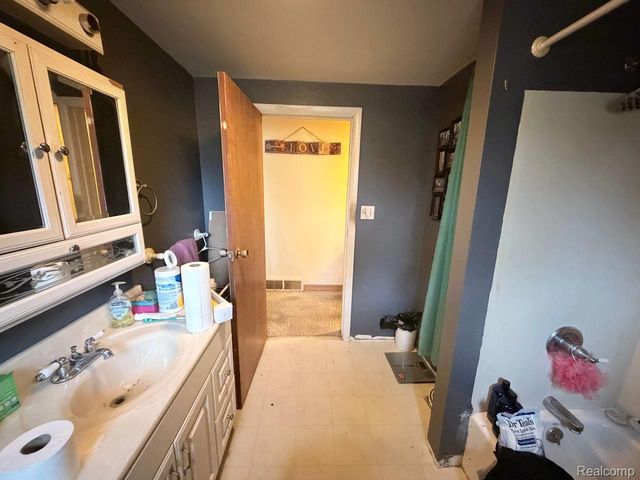 10157 Willowbrook Drive, Flushing Charter Township, MI 48433