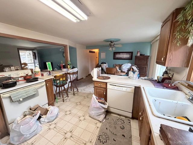 10157 Willowbrook Drive, Flushing Charter Township, MI 48433