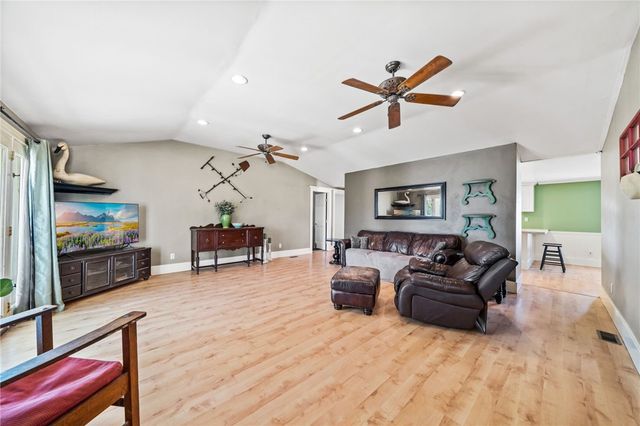 31615 Leon, Winchester, CA 92596