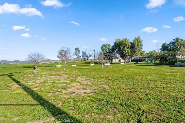 31615 Leon, Winchester, CA 92596
