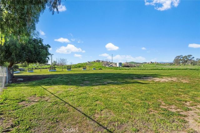 31615 Leon, Winchester, CA 92596