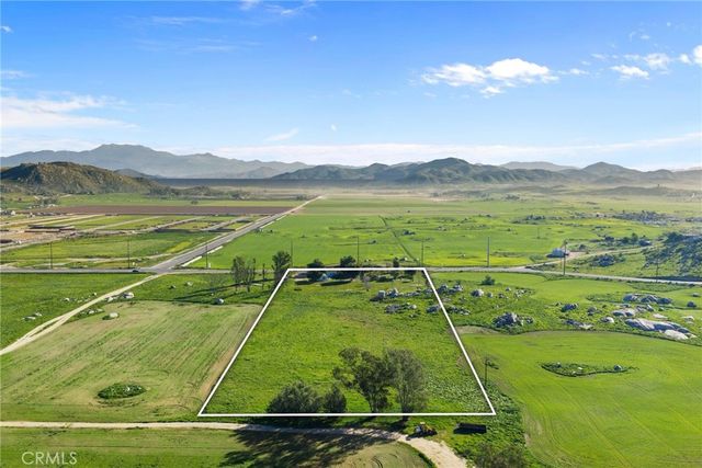 31615 Leon, Winchester, CA 92596