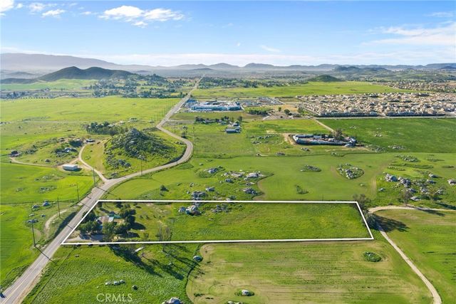 31615 Leon, Winchester, CA 92596