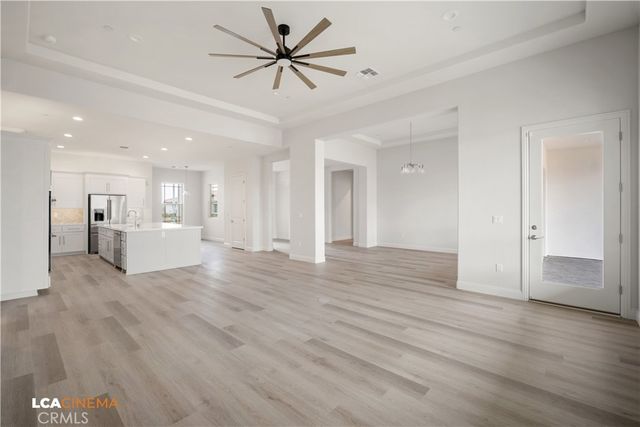 8707 Latera Court, Bakersfield, CA 93314
