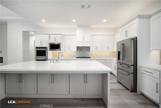 8707 Latera Court, Bakersfield, CA 93314