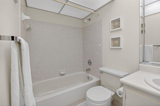 15496 Lakes Of Delray Boulevard 206, Delray Beach, FL 33484