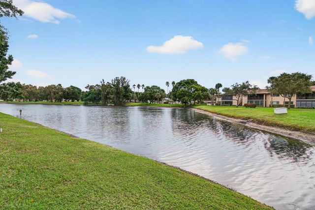 15496 Lakes Of Delray Boulevard 206, Delray Beach, FL 33484