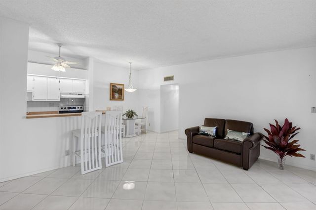 15496 Lakes Of Delray Boulevard 206, Delray Beach, FL 33484