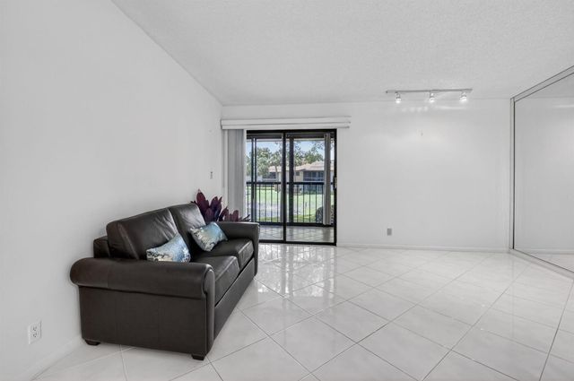 15496 Lakes Of Delray Boulevard 206, Delray Beach, FL 33484