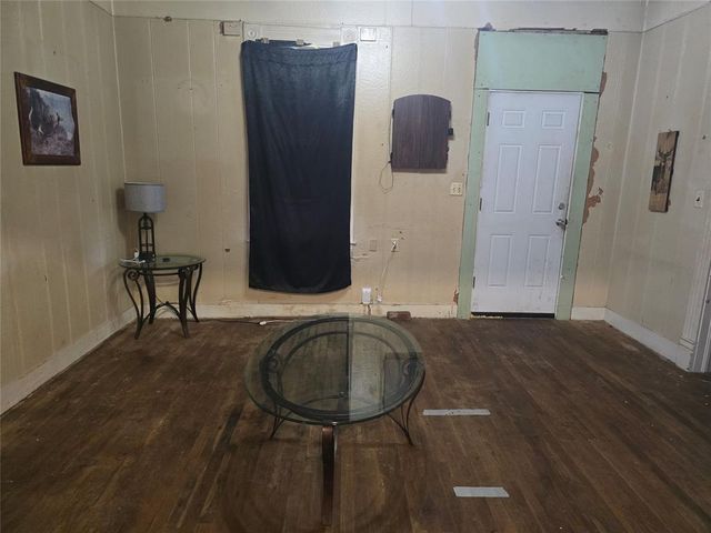 303 W Main Street, Tecumseh, OK 74873