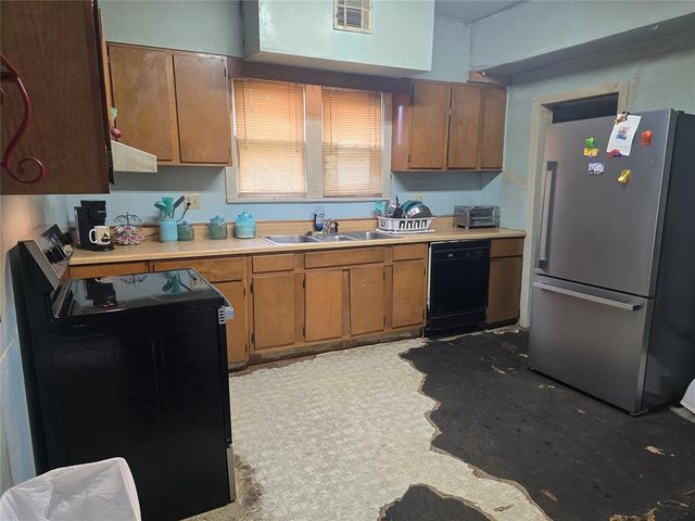 303 W Main Street, Tecumseh, OK 74873