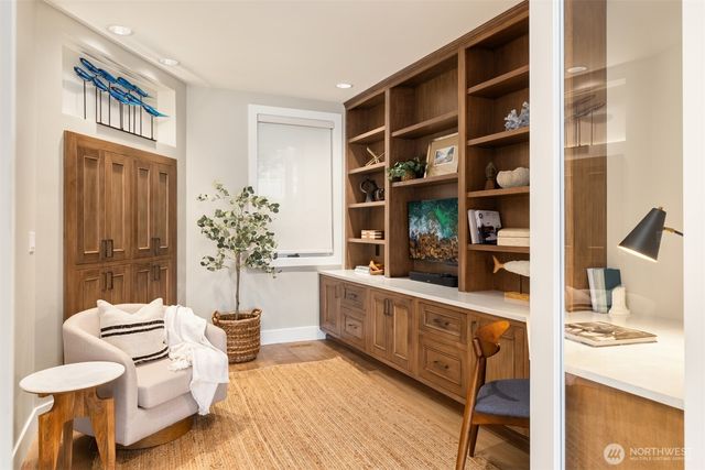4475 Pleasant Beach Drive NE, Bainbridge Island, WA 98110