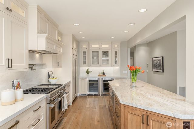 4475 Pleasant Beach Drive NE, Bainbridge Island, WA 98110