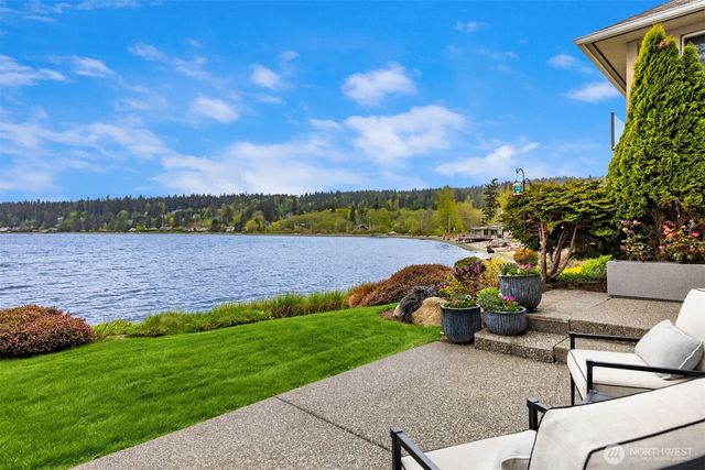 4475 Pleasant Beach Drive NE, Bainbridge Island, WA 98110