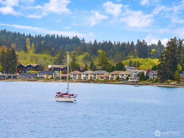 4475 Pleasant Beach Drive NE, Bainbridge Island, WA 98110