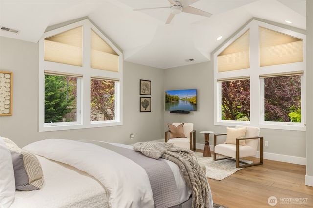 4475 Pleasant Beach Drive NE, Bainbridge Island, WA 98110