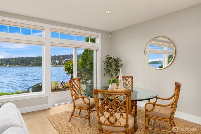 4475 Pleasant Beach Drive NE, Bainbridge Island, WA 98110