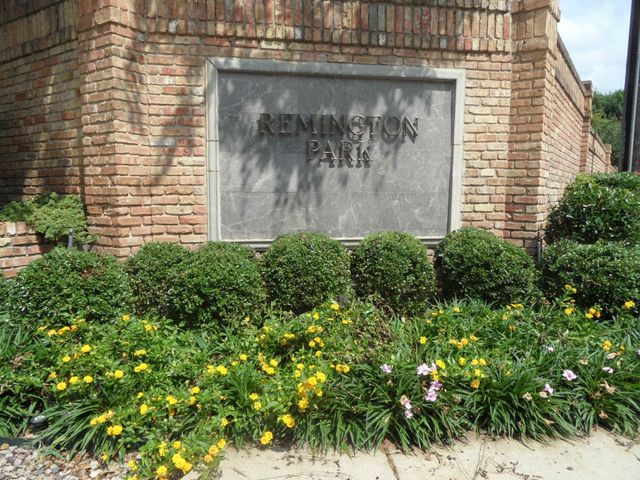 5747 Remington Park Square, Dallas, TX 75252