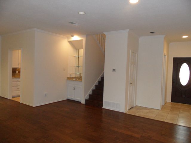 5747 Remington Park Square, Dallas, TX 75252