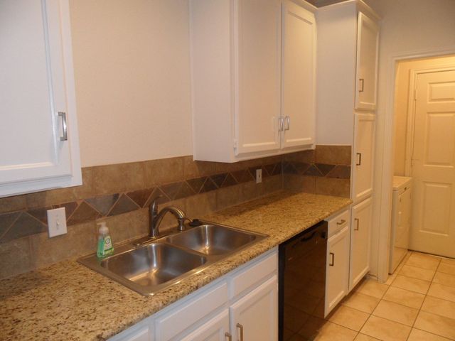 5747 Remington Park Square, Dallas, TX 75252