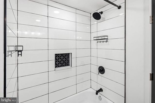 2426 S ALDER ST, Philadelphia, PA 19148