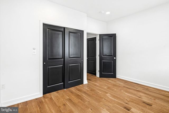 2426 S ALDER ST, Philadelphia, PA 19148